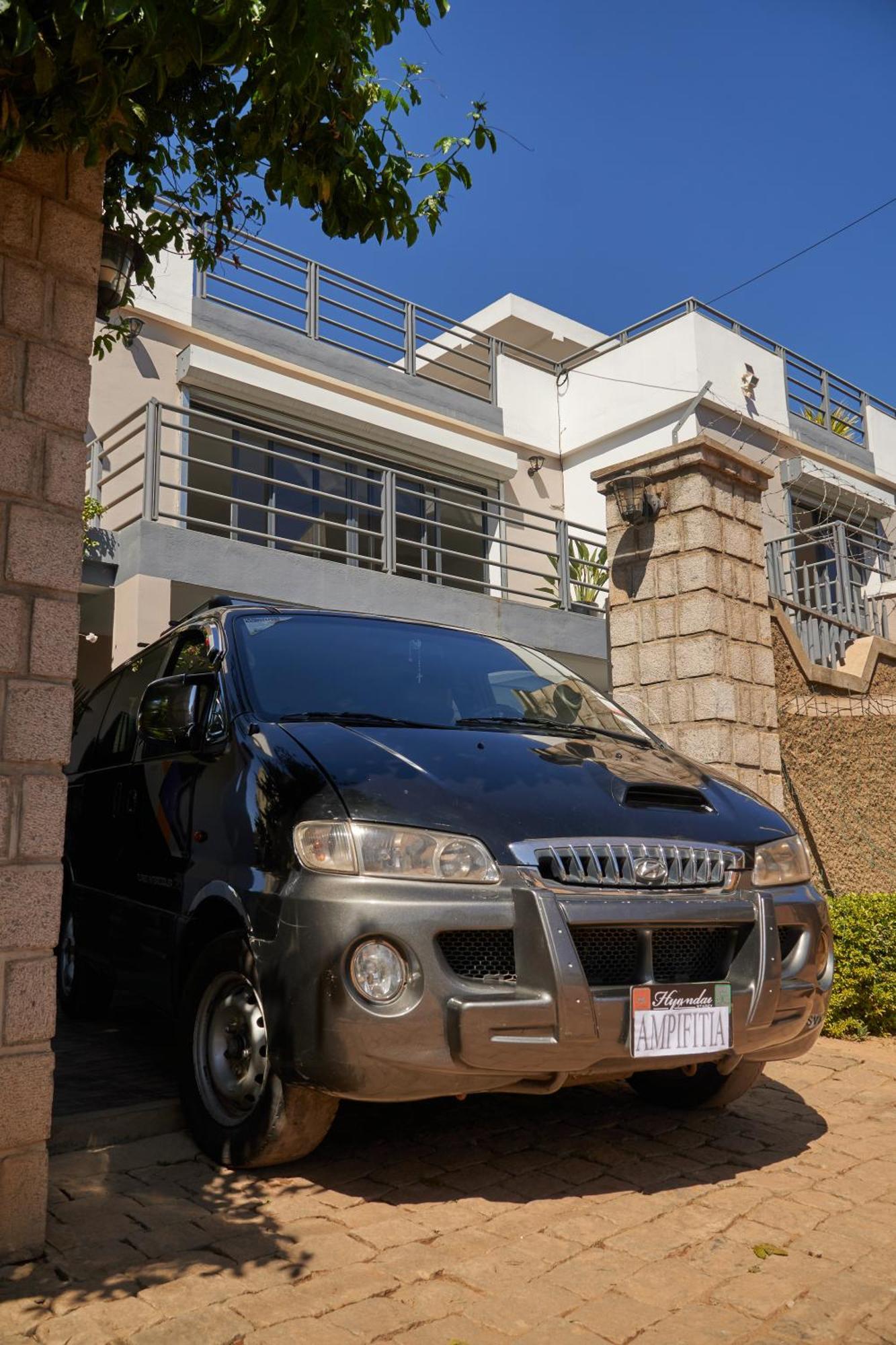 Ampifitia Guest House Antananarivo Dış mekan fotoğraf
